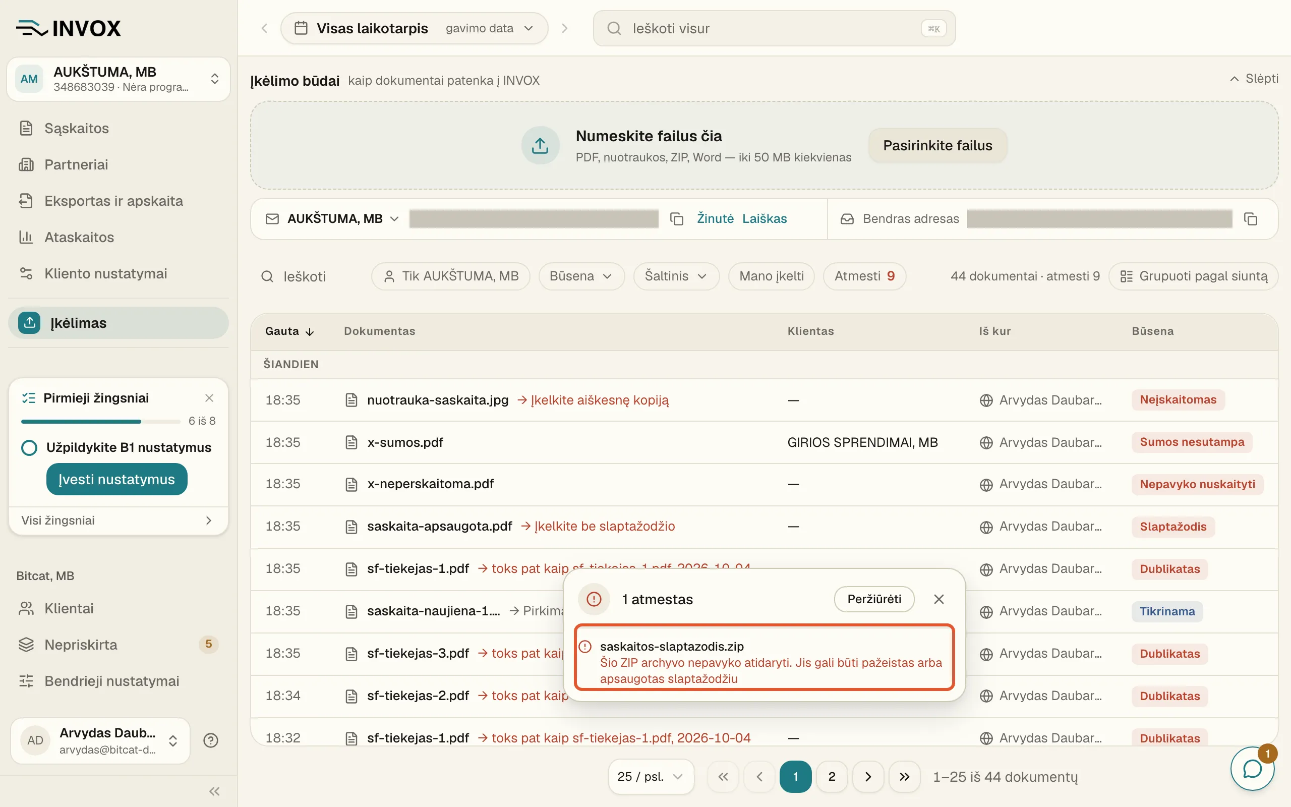 Įkėlimo langelyje pažymėtas archyvas „saskaitos-slaptazodis.zip“ su pranešimu „Šio ZIP archyvo nepavyko atidaryti. Jis gali būti pažeistas arba apsaugotas slaptažodžiu“.