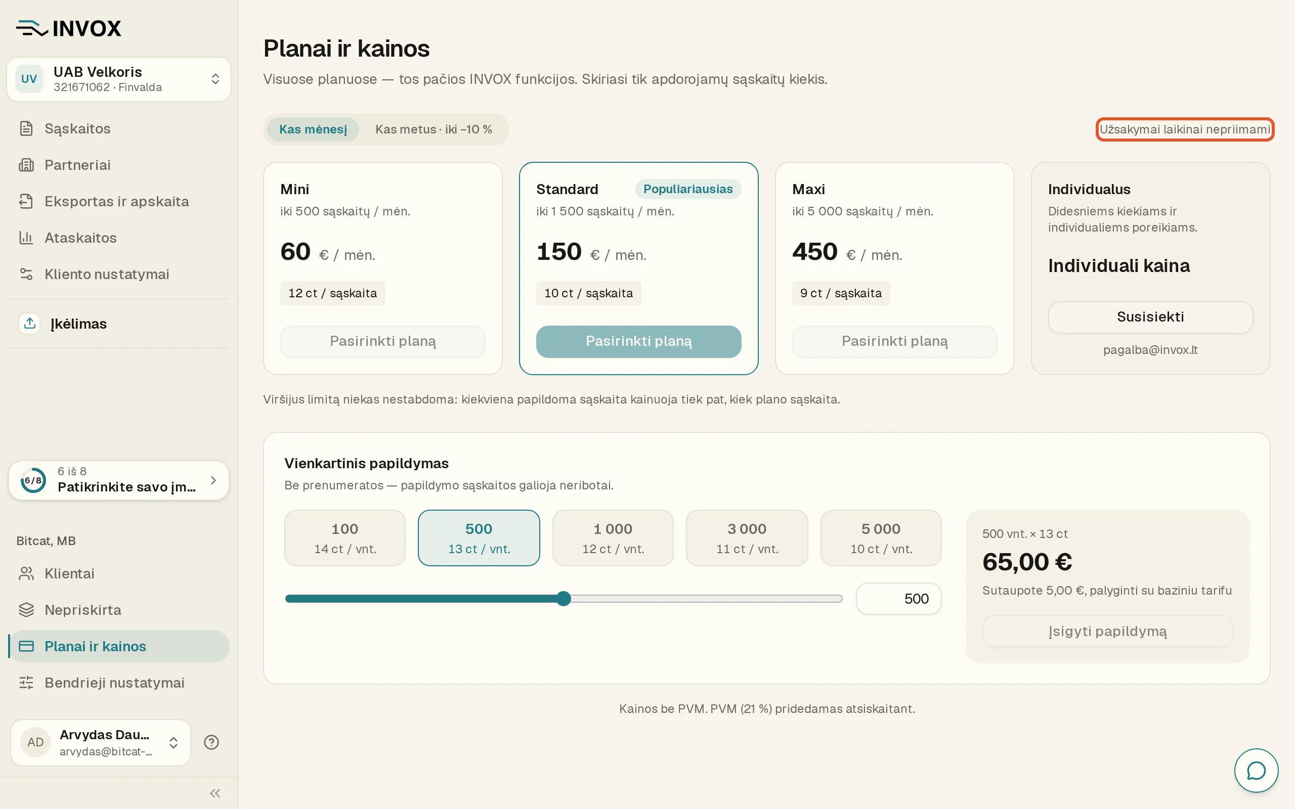 Puslapis „Planai ir kainos“: vienoje eilutėje planai „Mini“, „Standard“, „Maxi“ ir „Individualus“ su neaktyviais mygtukais „Pasirinkti planą“, po jais vienas užrašas apie limito viršijimą, žemiau „Vienkartinis papildymas“; viršuje dešinėje pažymėta „Užsakymai laikinai nepriimami“.