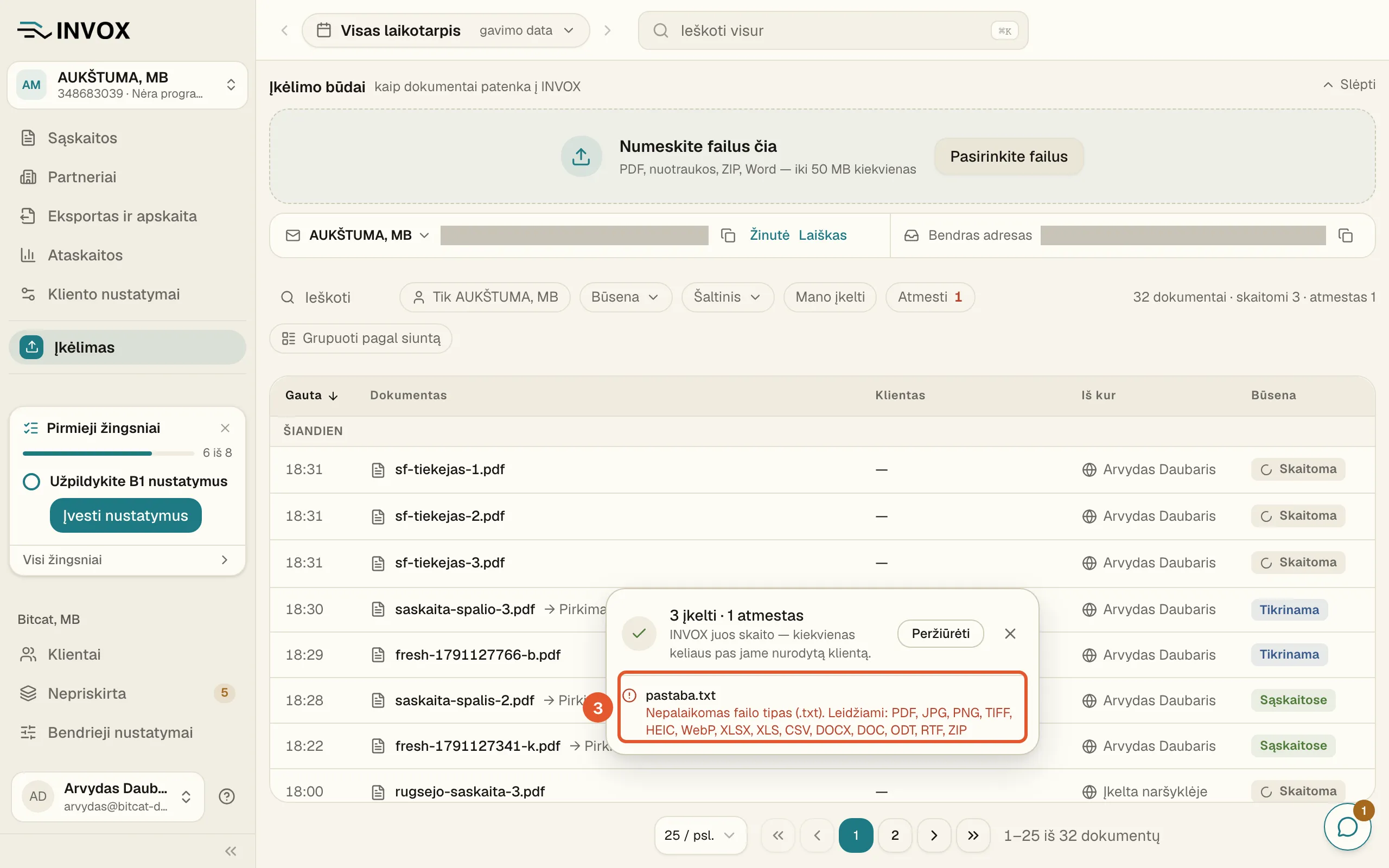 Baigtas įkėlimas „3 įkelti · 1 atmestas“: pažymėtas atmestas archyvo failas „pastaba.txt“ su priežastimi „Nepalaikomas failo tipas (.txt)“.