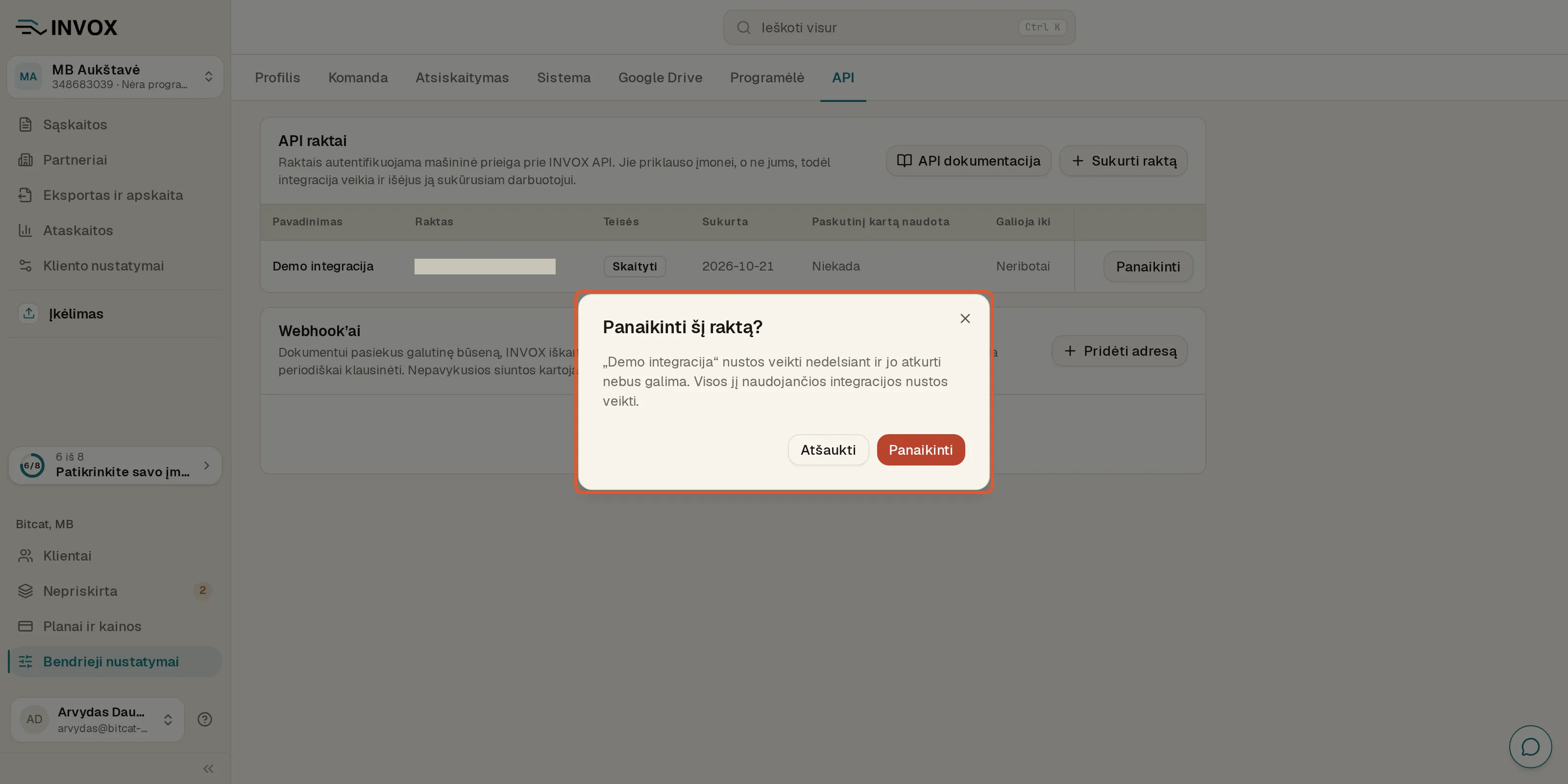 Langas „Panaikinti šį raktą?“ su mygtukais „Atšaukti“ ir raudonu „Panaikinti“.